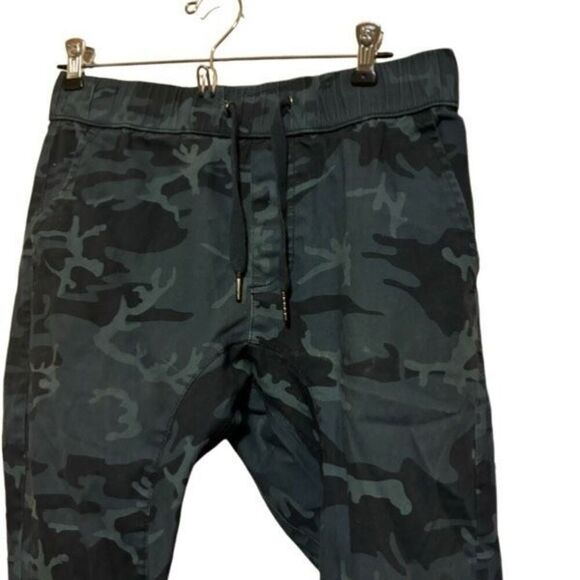 Ring Of Fire Size Medium Blue Camouflage Jogger Pants - Picture 2 of 5